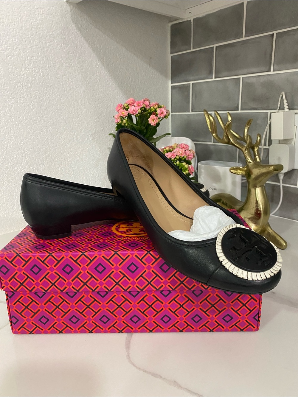 Tory Burch Black Leather Logo Medallion Flats - Picture 2 of 5